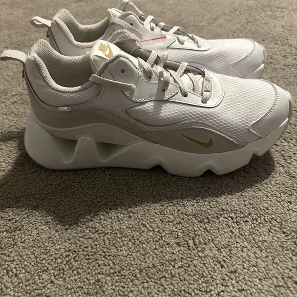 Nike Ryz 365 2 -‎ Women’s 12 - Picture 2 of 13